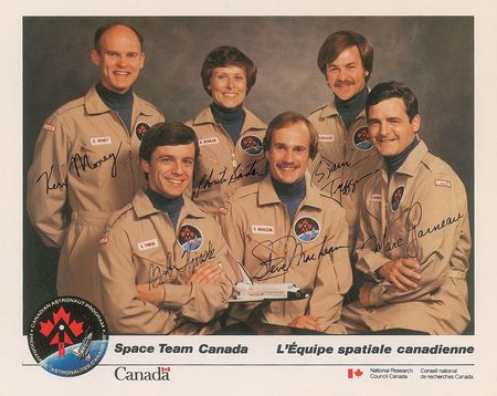 Lot #2662  Canadian Astronauts - Image 3