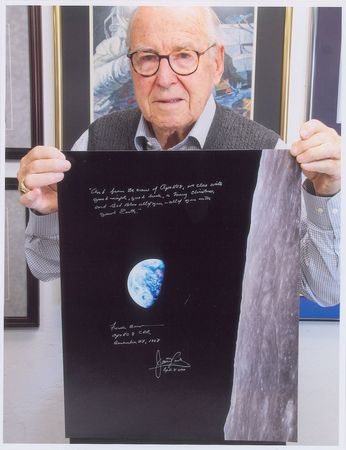 Lot #2366 James Lovell and Frank Borman Signed Photograph - Image 4