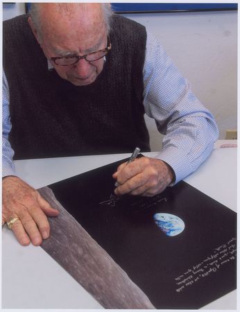 Lot #2366 James Lovell and Frank Borman Signed Photograph - Image 5