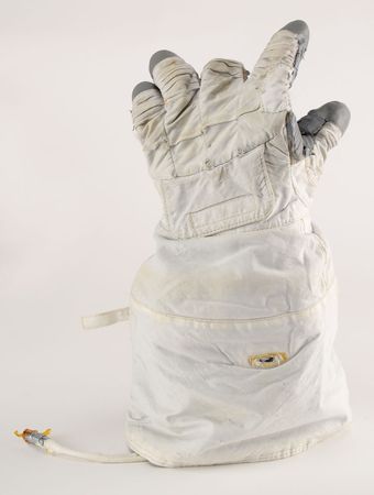 Lot #2644  Space Shuttle Phase VI TMG Glove - Image 2