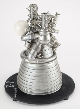 Lot #2207  Rocketdyne J-2 Model - Image 4