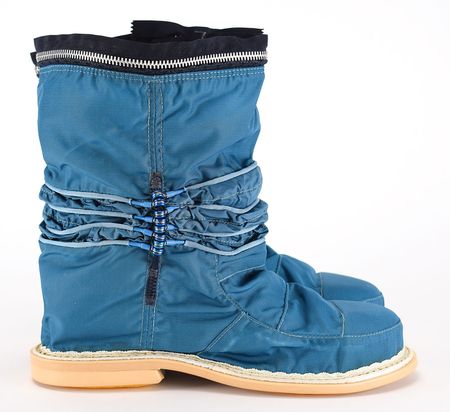 Lot #2216  Apollo A7LB Space Suit Boots - Image 7