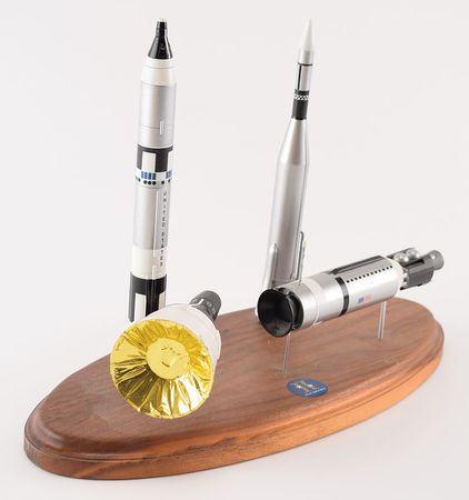 Lot #2201  Gemini 10 and Rocket Models - Image 3