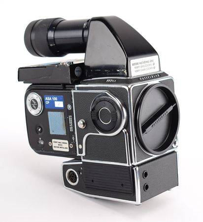 Lot #2630  Space Shuttle Hasselblad 533 ELX Camera and Lenses - Image 1