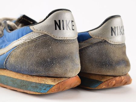 Lot #702 LIVE Boston: Sib Hashian's Studio-Used Pair of 'Kick Drum Nike' Running Shoes Sneakers - Image 3