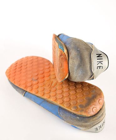 Lot #702 LIVE Boston: Sib Hashian's Studio-Used Pair of 'Kick Drum Nike' Running Shoes Sneakers - Image 5