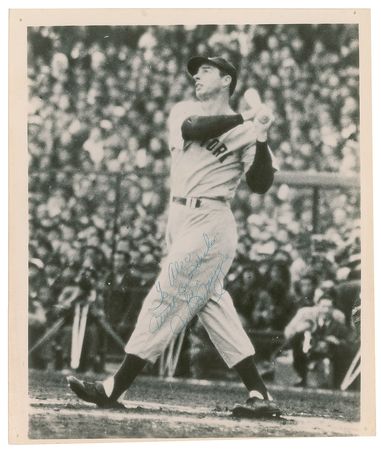 Lot #1094 Joe DiMaggio Signed Photographs - Image 2