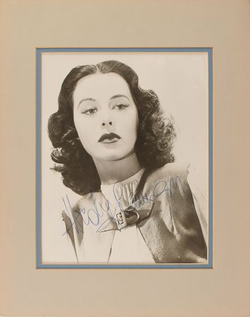 Lot #981 Hedy Lamarr Signed Photograph - Image 2