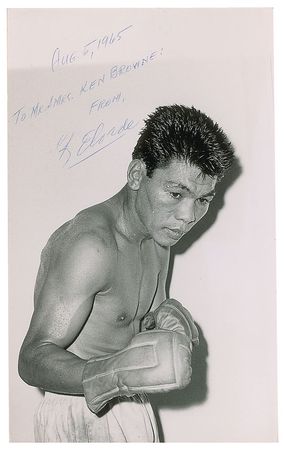 Lot #1096 Gabriel 'Flash' Elorde Signed Photograph - Image 1
