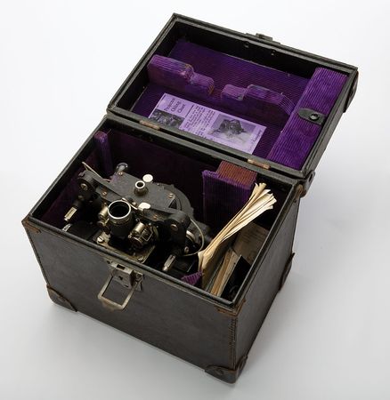 Lot #6174 Antique Bell & Howell 16mm Movie Projector - Image 2