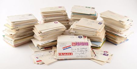 Lot #731 Hollywood: 1,100+ Hollywood autographs, highlighted by Arbuckle, Chaplin, Gable, and Valentino - Image 1