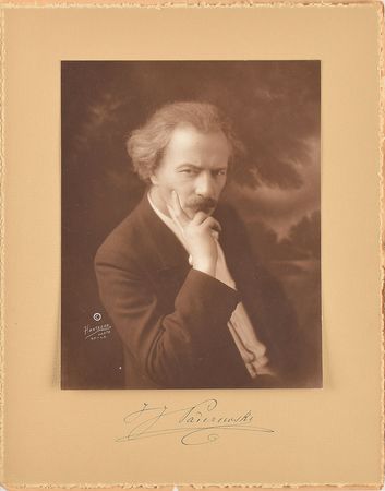 Lot #676 Ignace J. Paderewski: Hartsook portrait of the popular Polish pianist - Image 1
