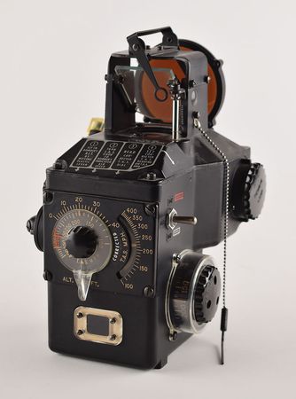 Lot #323 K-13 Compensating Gunsight Compensating Gunsight - Image 1