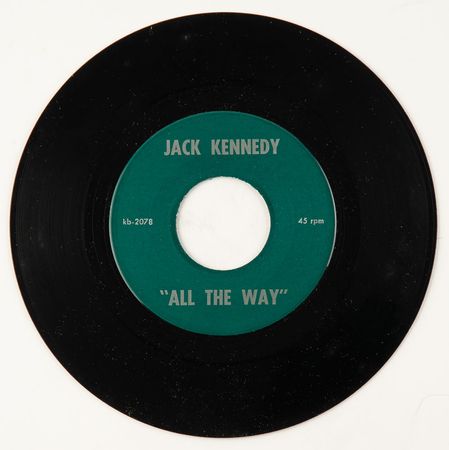 Lot #29  1960 Campaign 25 Original 45 RPM Promo Records + 25 Official Inauguration Programs - both in original packaging - Image 3