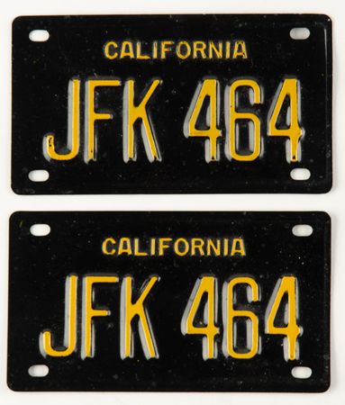 Lot #33 John F. Kennedy Memorabilia Collection: Pins, Cards, Masks, and Tapestry - Image 1