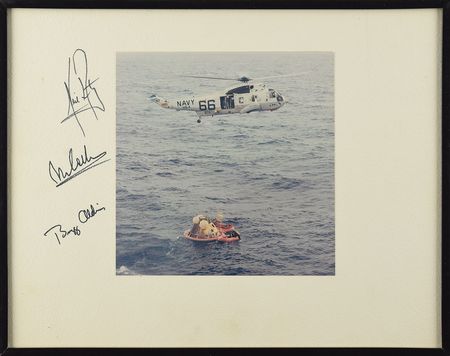 Lot #317 Apollo 11: Fully signed mounted photo of the Apollo 11 recovery - Image 1