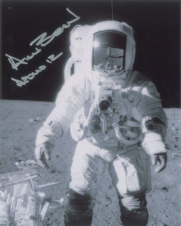 Lot #2364 Alan Bean Signed Photograph - Image 1