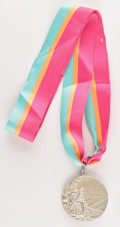 Lot #3084  Los Angeles 1984 Summer Olympics Unawarded Silver Winner's Medal - Image 3
