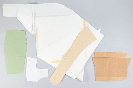 Lot #5012  Patterns (25 Pieces) Miscellaneous Used by McQueen and Studio Team 1995/1996 - Image 4