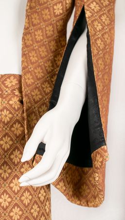 Lot #5043  