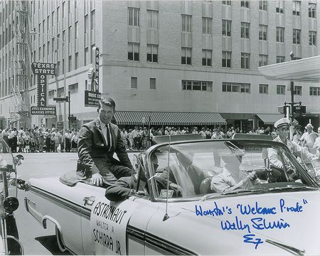 Lot #403 Mercury Astronauts Signed Photographs - Image 1