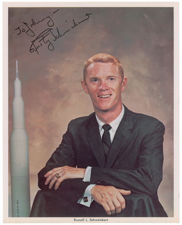 Lot #367 Apollo Astronauts Signed Photographs - Image 9
