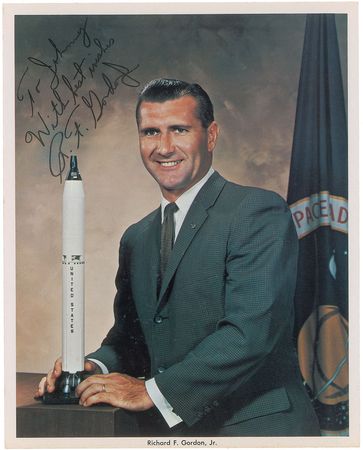 Lot #367 Apollo Astronauts Signed Photographs - Image 12