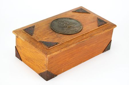 Lot #304 USS Constitution: Beautiful display box made from the hull of the USS Constitution - Image 1