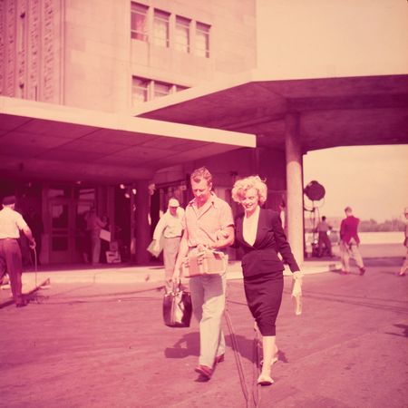 Lot #736 Marilyn Monroe Archive of Original Negatives, Sold With Copyright: Sold with copyright: a remarkable archive of nearly 200 negatives of Marilyn Monroe shot during the production of Niagara - Image 12