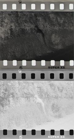 Lot #736 Marilyn Monroe Archive of Original Negatives, Sold With Copyright: Sold with copyright: a remarkable archive of nearly 200 negatives of Marilyn Monroe shot during the production of Niagara - Image 51