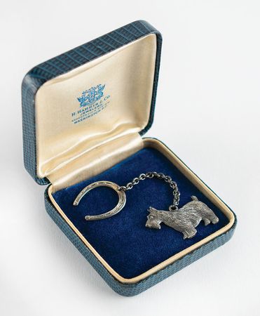 Lot #153 Franklin D. Roosevelt 1940 Christmas Gift Key Chain - Image 3