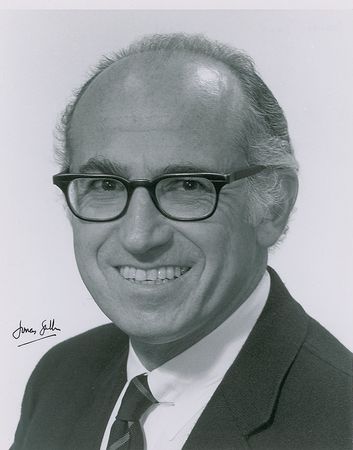 Lot #289 Jonas Salk and Albert Sabin Signed Photographs - Image 1