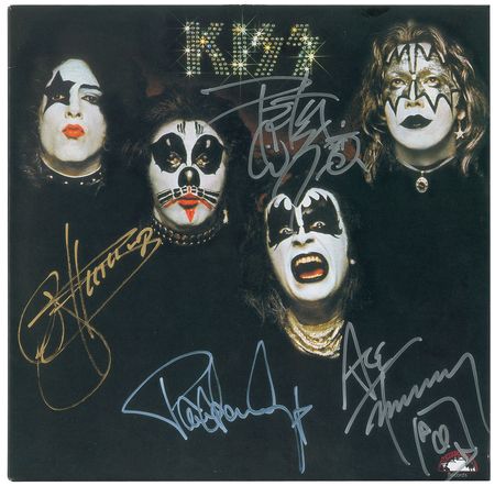 Lot #667 KISS Album - Image 1