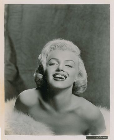 Lot #822 Marilyn Monroe Photograph - Image 1