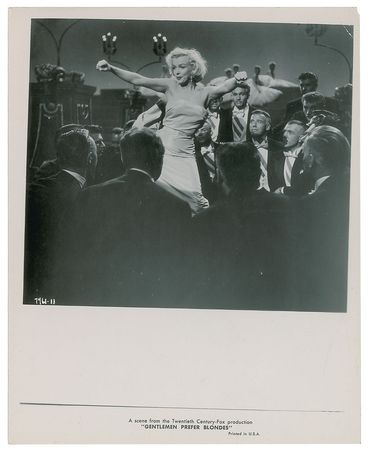 Lot #834 Marilyn Monroe Photographs - Image 2