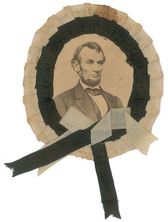 Lot #19 Abraham Lincoln Mourning Badge
