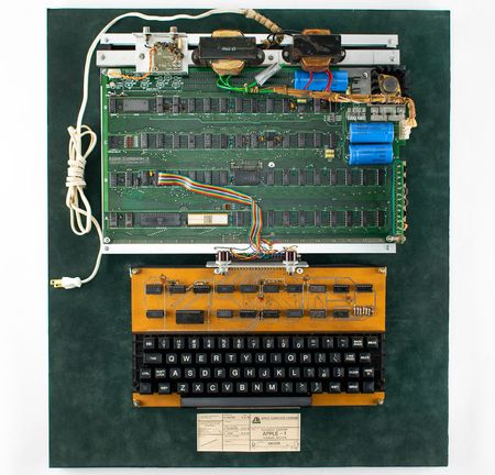 Lot #6001  Apple-1 Computer - Image 1
