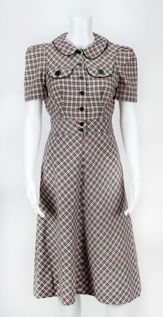 Lot #644 Barbra Streisand: Barbra Streisand's screen-worn dress from 1973's The Way We Were, which spawned her first #1 hit - Image 1