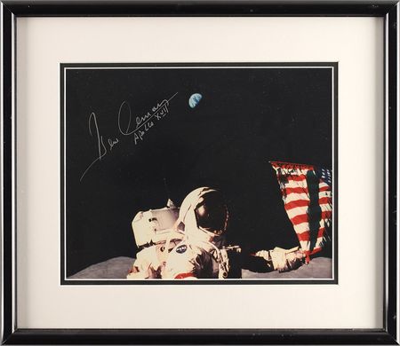 Lot #8507 Gene Cernan Signed Photograph - Image 2