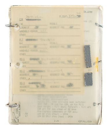 Lot #8600  STS-31 Training-Used Crew Manual - Image 1