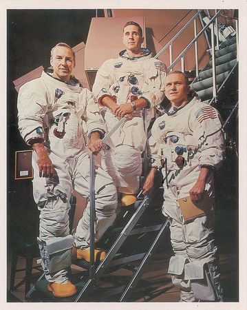 Lot #8391 James Lovell and Frank Borman Signed Photographs - Image 2