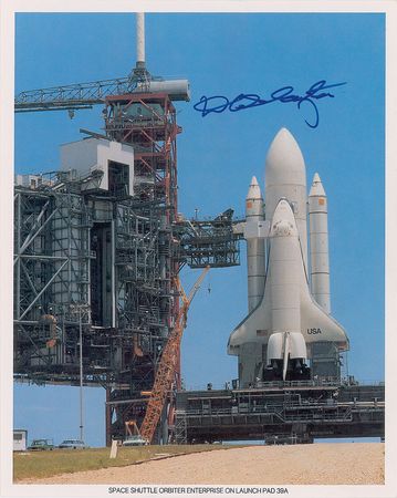 Lot #8546 Deke Slayton Signed Photographs - Image 1