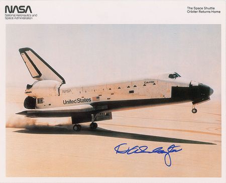 Lot #8546 Deke Slayton Signed Photographs - Image 3