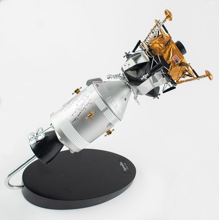 Lot #8253  Apollo Model Signed by Fred Haise - Image 2