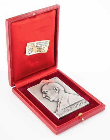 Lot #8432 Charles Conrad's Federation Aeronautique Internationale Medallion - Image 3