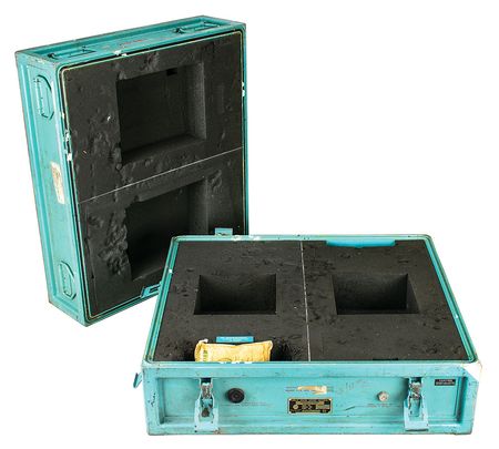 Lot #8099  Apollo DSKY Original Transit Case - Image 9