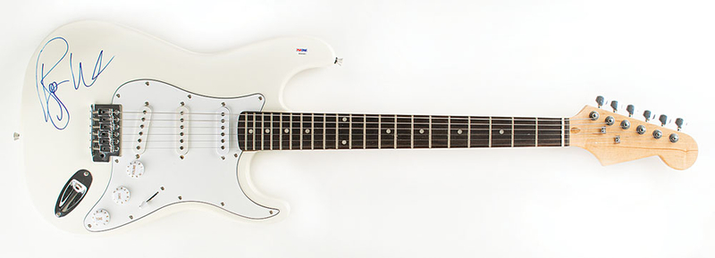 Lot 830 Pink Floyd: Roger Waters Guitar