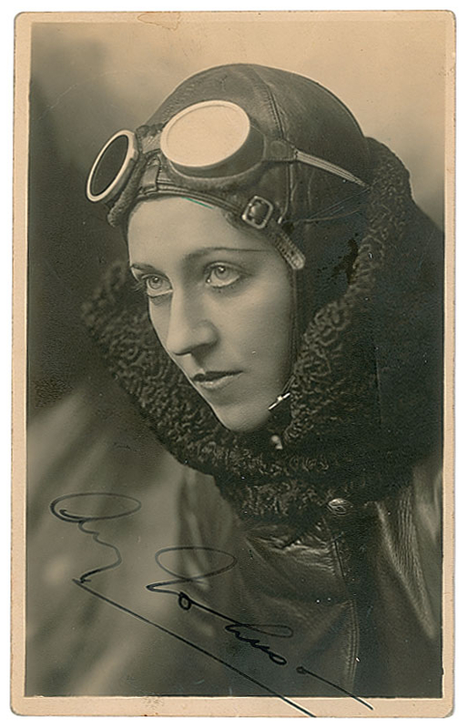 Lot 553 Amy Johnson Signed Photograph