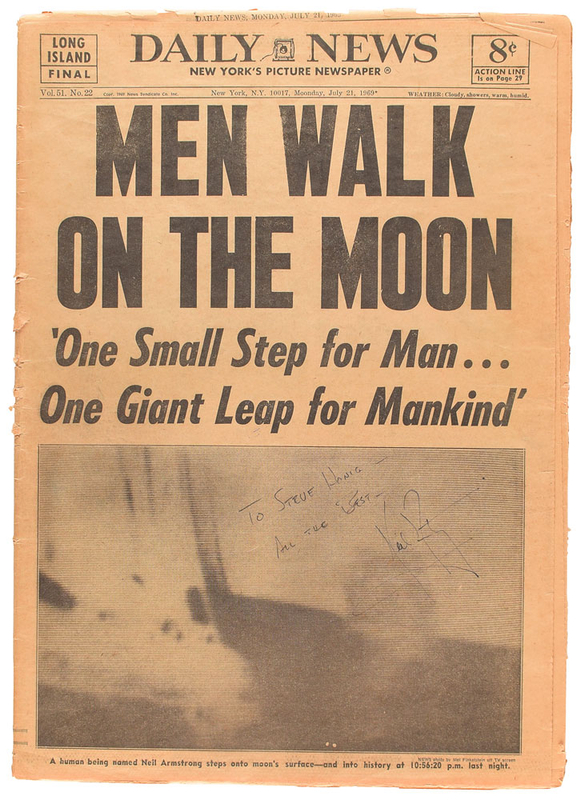 Lot 562 Neil Armstrong: 
