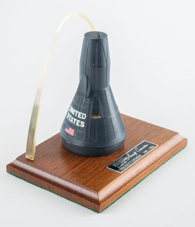 Lot #587 Gemini Spacecraft Model - Image 2
